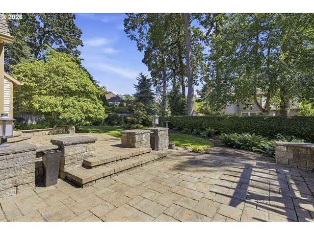5326 DENTON Dr, Lake Oswego, OR 97035