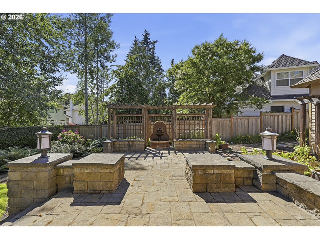 5326 DENTON Dr, Lake Oswego, OR 97035