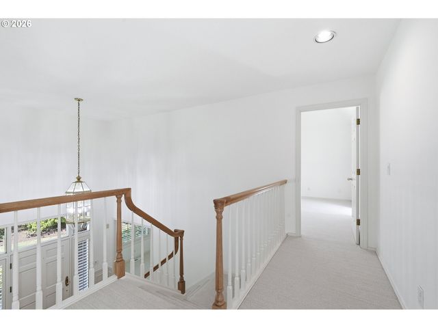 5326 DENTON Dr, Lake Oswego, OR 97035