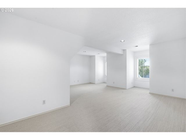 5326 DENTON Dr, Lake Oswego, OR 97035