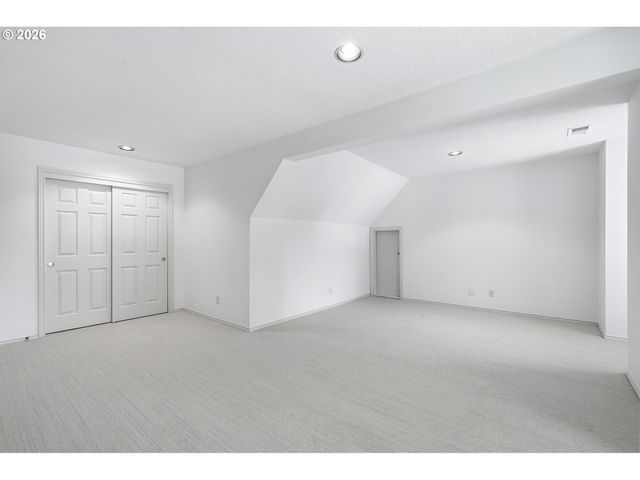 5326 DENTON Dr, Lake Oswego, OR 97035