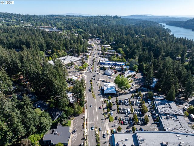 5326 DENTON Dr, Lake Oswego, OR 97035