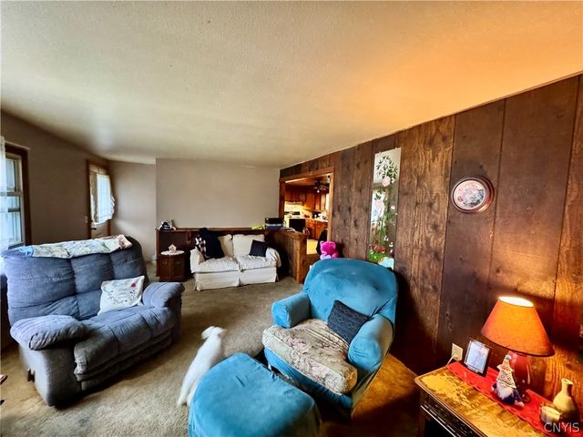 127 Oakley Drive, Cicero, NY 13212