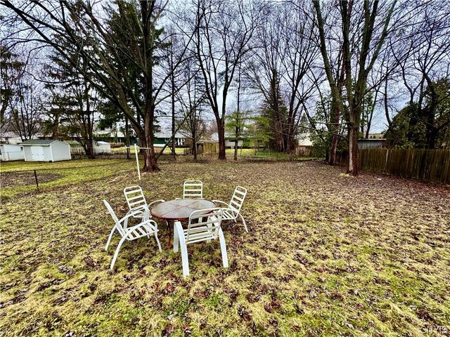 127 Oakley Drive, Cicero, NY 13212