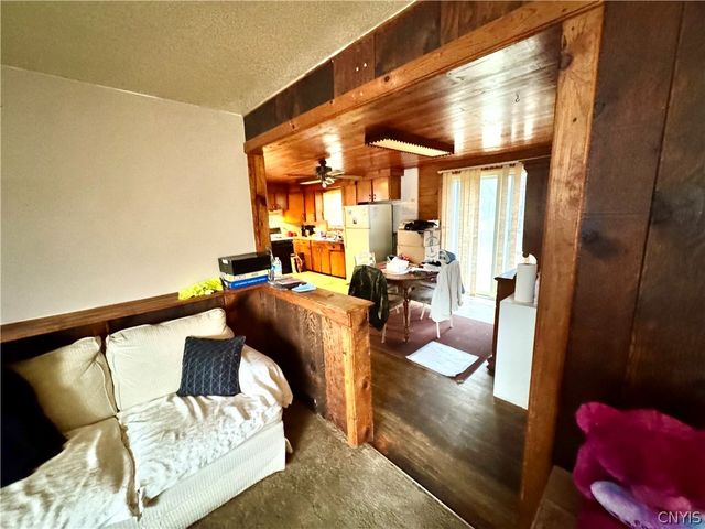 127 Oakley Drive, Cicero, NY 13212