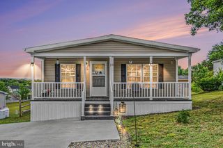 10 NORTHVIEW DR, Carlisle, PA 17013