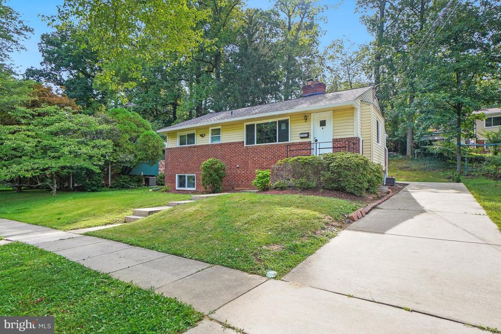 10705 LOCKRIDGE DR, Silver Spring, MD 20901