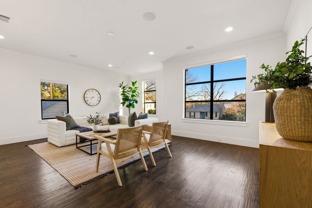 4635 W Amherst Avenue, Dallas, TX 75209