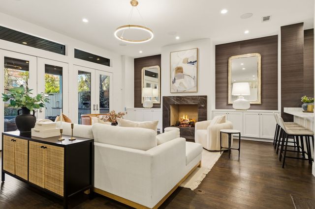 4635 W Amherst Avenue, Dallas, TX 75209