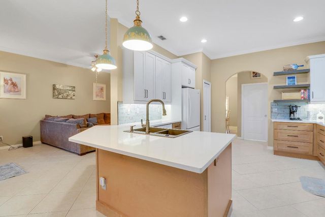 2260 NW Windemere Drive, Jensen Beach, FL 34957