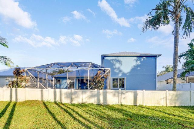 2260 NW Windemere Drive, Jensen Beach, FL 34957