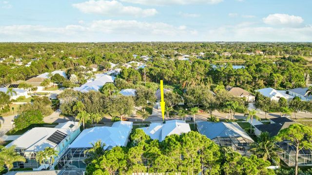 2260 NW Windemere Drive, Jensen Beach, FL 34957