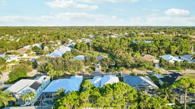 2260 NW Windemere Drive, Jensen Beach, FL 34957