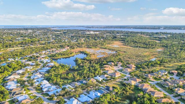 2260 NW Windemere Drive, Jensen Beach, FL 34957