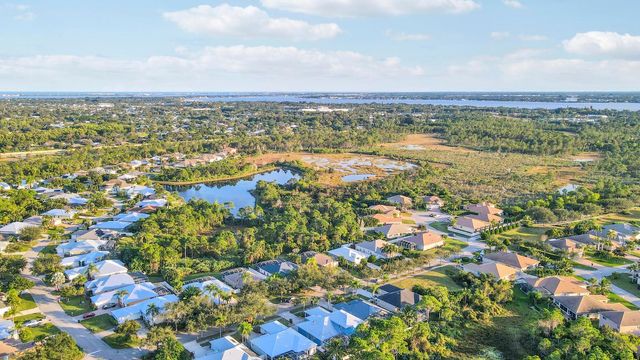 2260 NW Windemere Drive, Jensen Beach, FL 34957