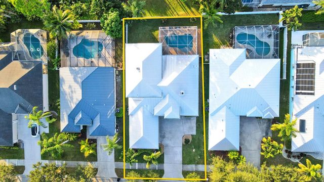 2260 NW Windemere Drive, Jensen Beach, FL 34957