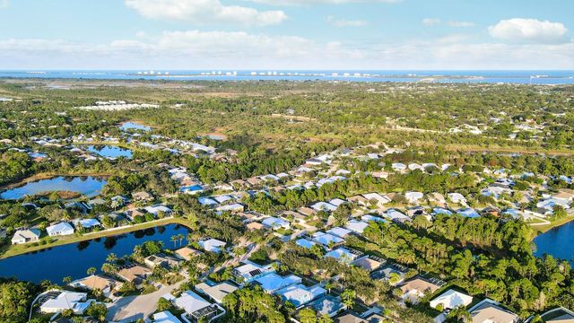 2260 NW Windemere Drive, Jensen Beach, FL 34957