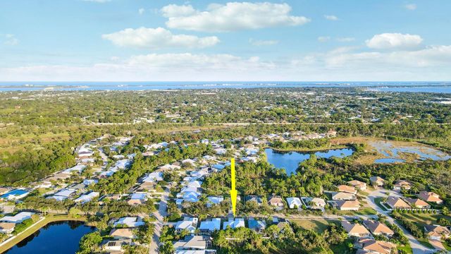 2260 NW Windemere Drive, Jensen Beach, FL 34957