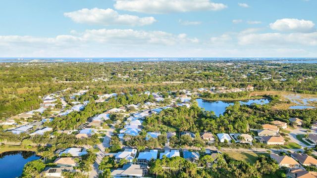 2260 NW Windemere Drive, Jensen Beach, FL 34957