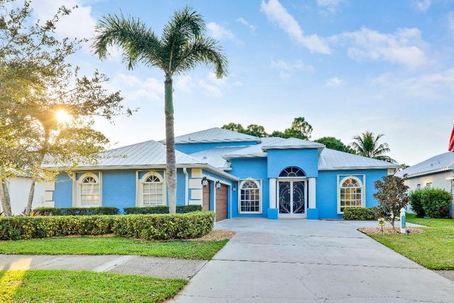 2260 NW Windemere Drive, Jensen Beach, FL 34957