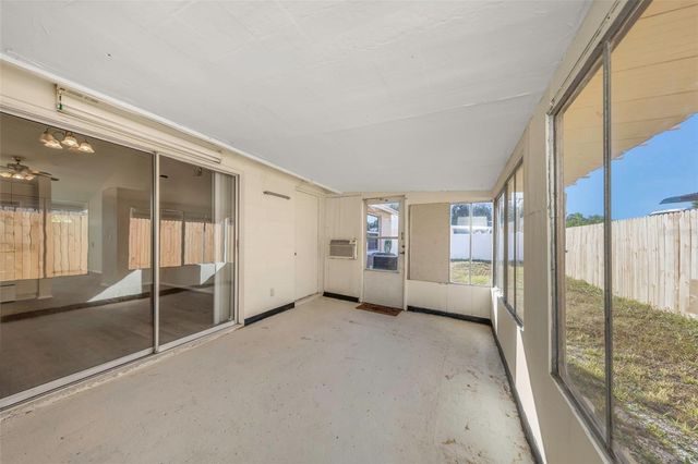 8804 BRIAR HOLLOW COURT, Tampa, FL 33634