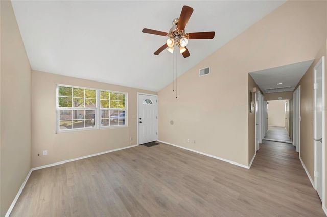 8804 BRIAR HOLLOW COURT, Tampa, FL 33634