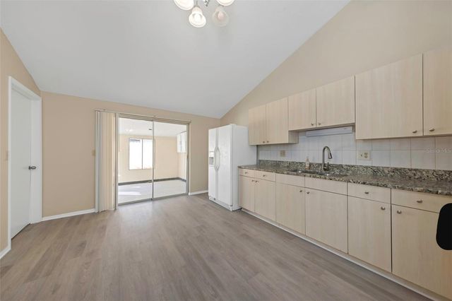 8804 BRIAR HOLLOW COURT, Tampa, FL 33634