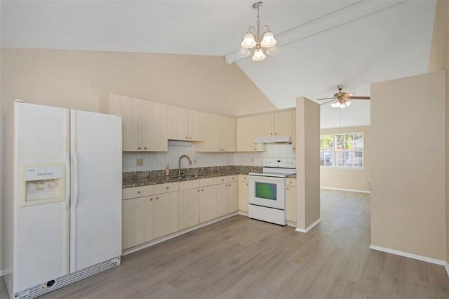 8804 BRIAR HOLLOW COURT, Tampa, FL 33634