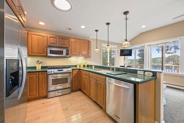 49 Edgewater Way, Wareham, MA 02571