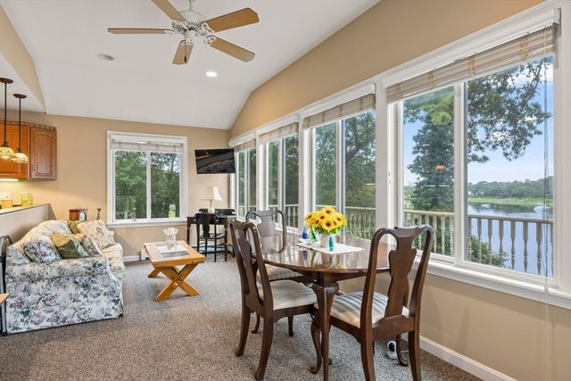 49 Edgewater Way, Wareham, MA 02571