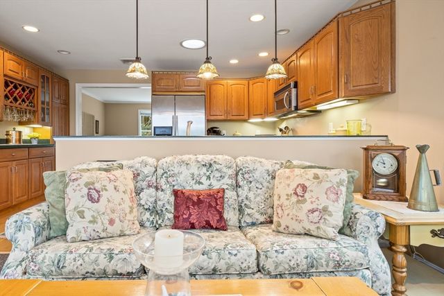 49 Edgewater Way, Wareham, MA 02571
