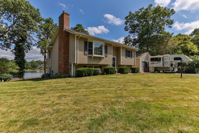 49 Edgewater Way, Wareham, MA 02571