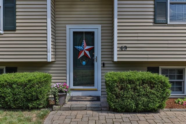 49 Edgewater Way, Wareham, MA 02571
