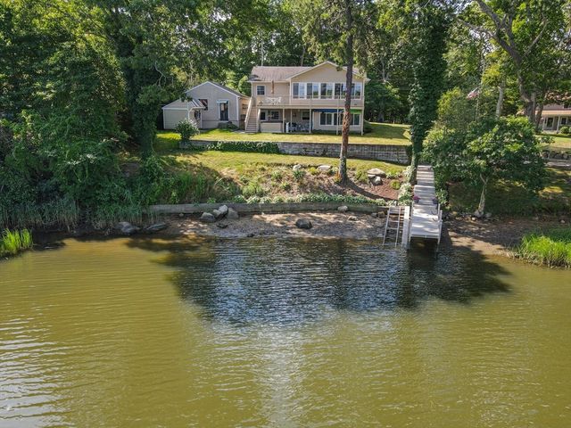 49 Edgewater Way, Wareham, MA 02571