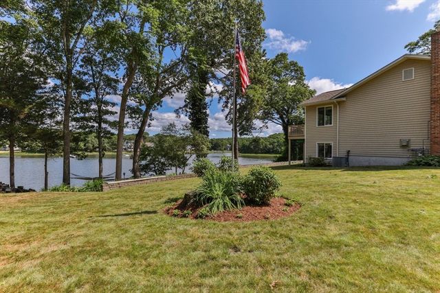 49 Edgewater Way, Wareham, MA 02571