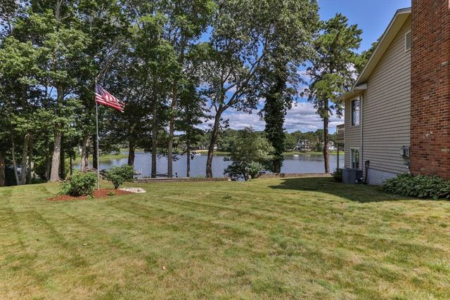 49 Edgewater Way, Wareham, MA 02571