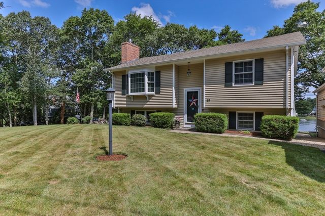 49 Edgewater Way, Wareham, MA 02571