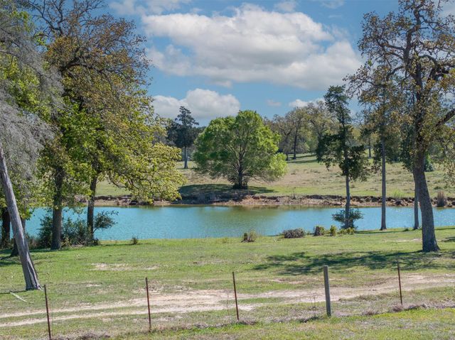 4500 Gibbs Lane, Caldwell, TX 77836