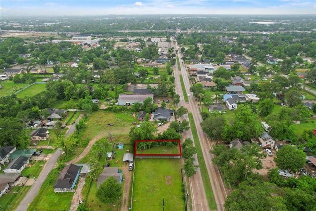 2422 E Crosstimbers Street, Houston, TX 77093