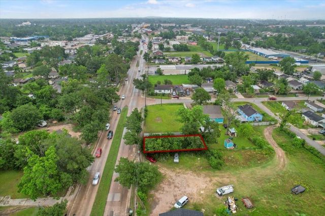 2422 E Crosstimbers Street, Houston, TX 77093