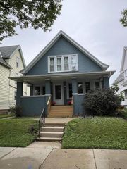 2065 S 28th STREET, Milwaukee, WI 53215