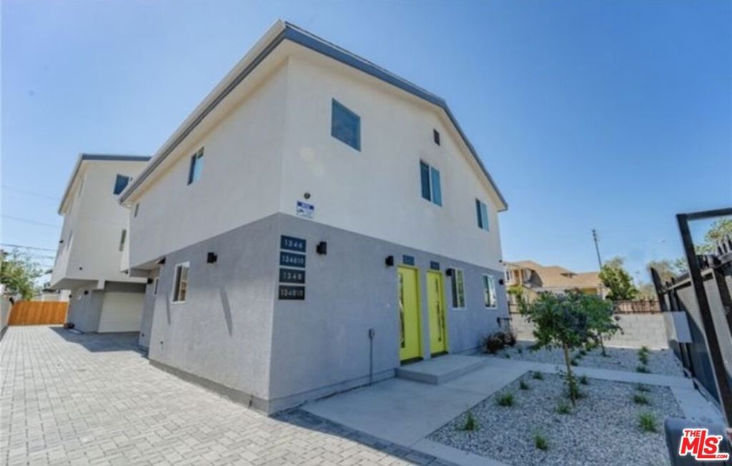 1348 E Vernon Avenue 1348, Los Angeles, CA 90011