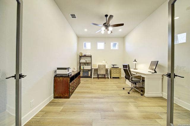 931 Gyngell, San Antonio, TX 78260