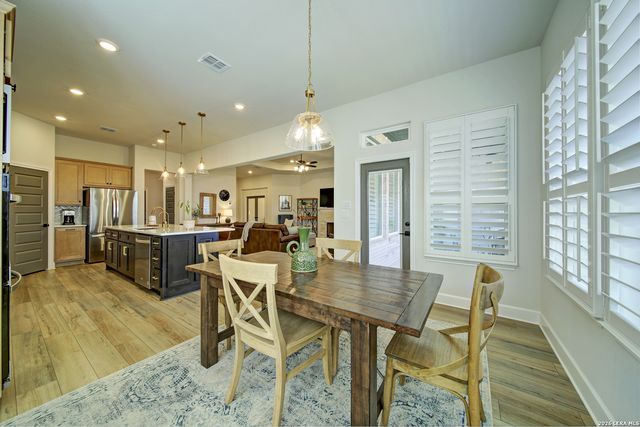 931 Gyngell, San Antonio, TX 78260