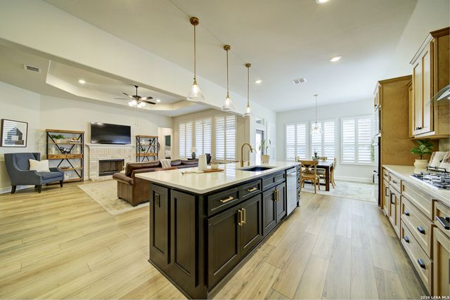 931 Gyngell, San Antonio, TX 78260