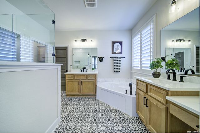 931 Gyngell, San Antonio, TX 78260