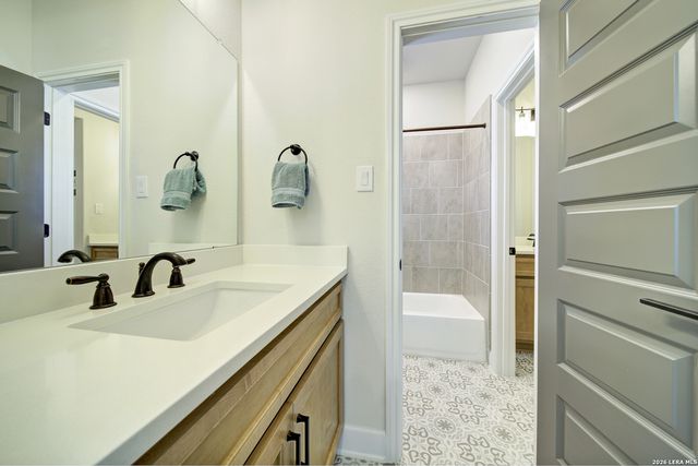 931 Gyngell, San Antonio, TX 78260