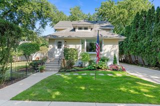 216 4th Street, Wilmette, IL 60091