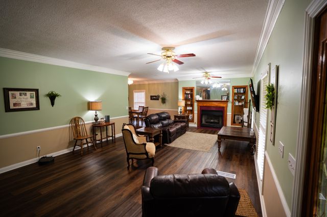 175 Sandy Cir, Springville, TN 38256