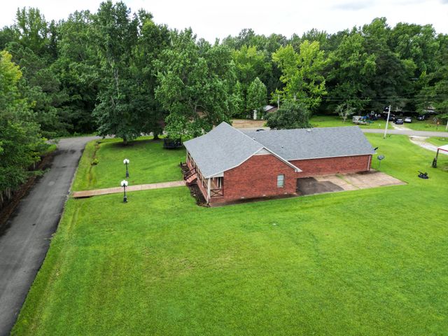 175 Sandy Cir, Springville, TN 38256